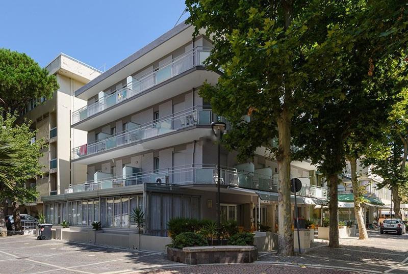 Hotel Arno Мисано Адриатико Екстериор снимка