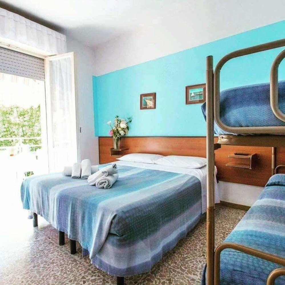 Hotel Arno Мисано Адриатико Екстериор снимка
