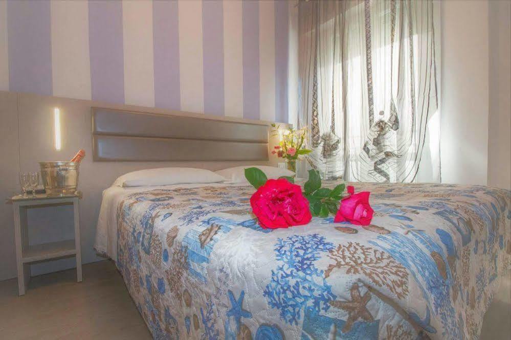 Hotel Arno Мисано Адриатико Екстериор снимка