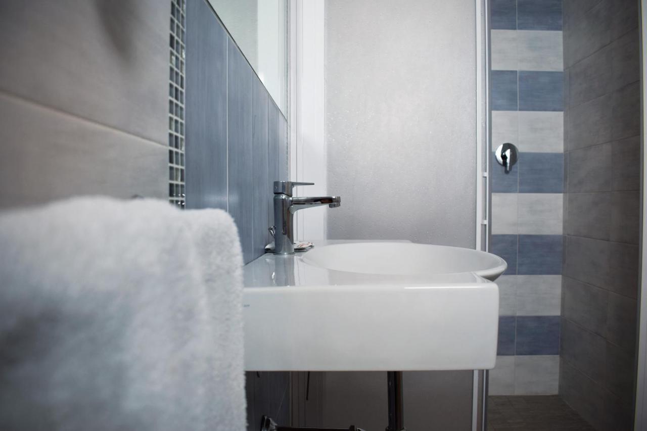 Hotel Arno Мисано Адриатико Екстериор снимка
