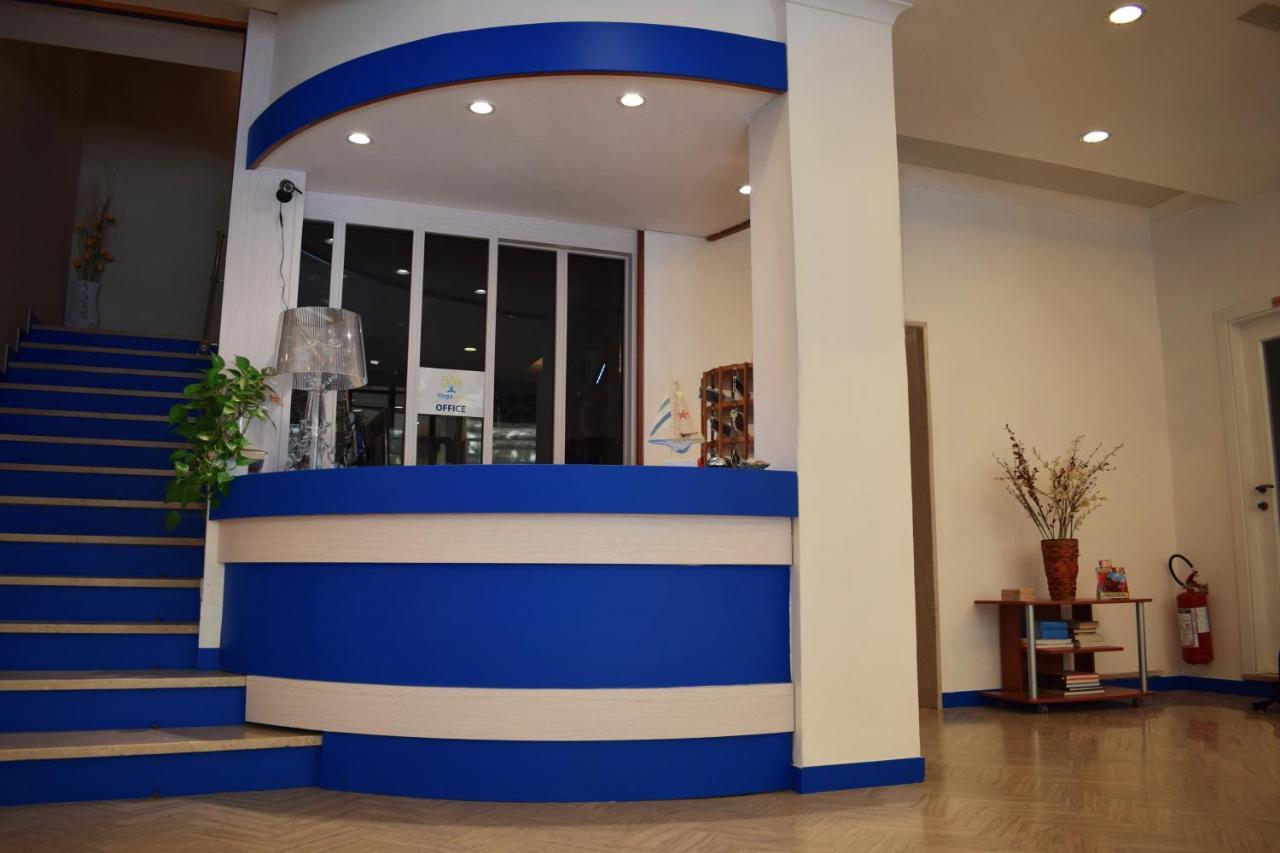 Hotel Arno Мисано Адриатико Екстериор снимка